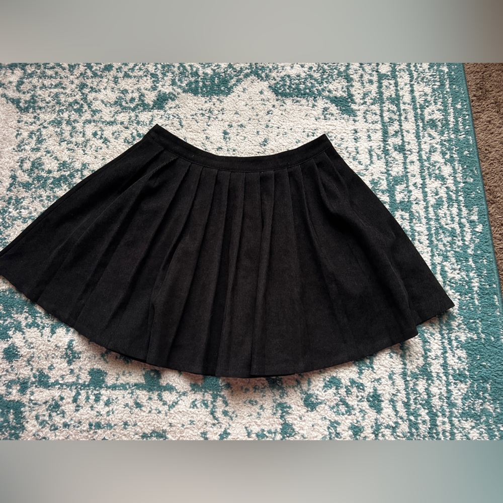 PrettyLittleThing Black Pleated Circle Skater Mini Skirt